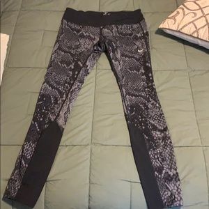 Nike DRI-FIT. Snake skin print